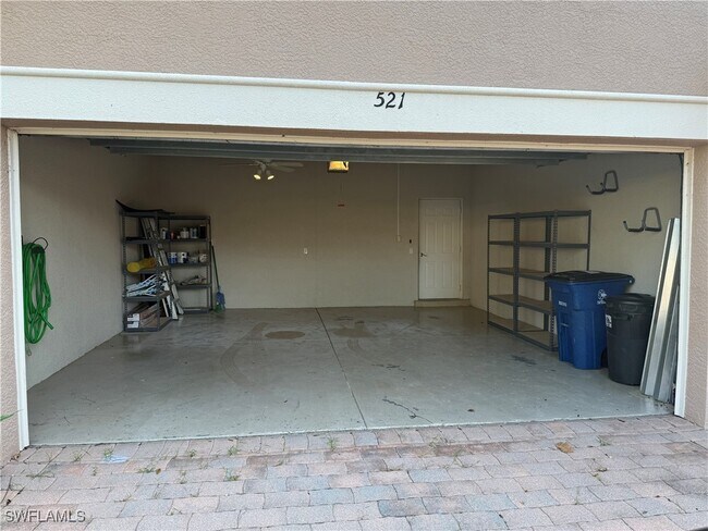 Building Photo - 9120 Spanish Moss Way
