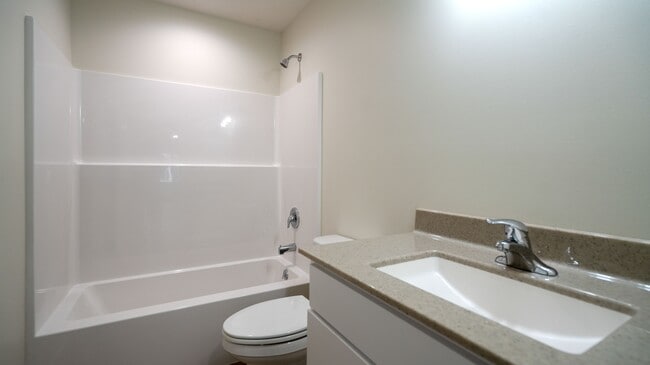 Building Photo - 4321 Dawn St