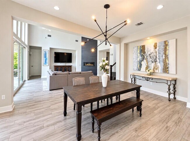 Building Photo - 6504 Trissino Dr