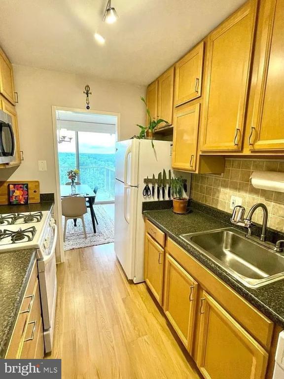 Building Photo - 301 N Beauregard St