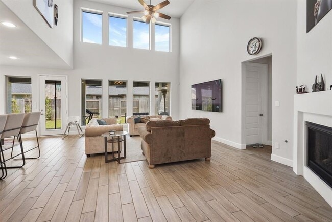 Building Photo - 5107 Albany Shores Ln