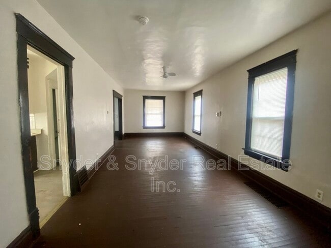 Building Photo - 362 E South St