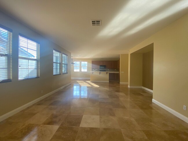 Building Photo - Loma Linda 4 Bedroom Located in Mission La...