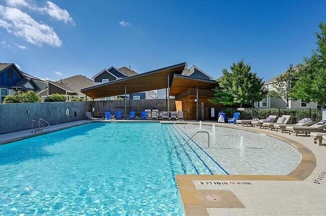 Building Photo - 5311 Golden Canary Ln