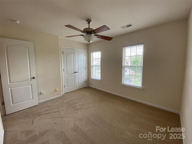 Building Photo - 6512 Manitoba Ln