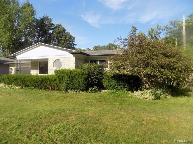 Building Photo - 53400 Tundra Dr