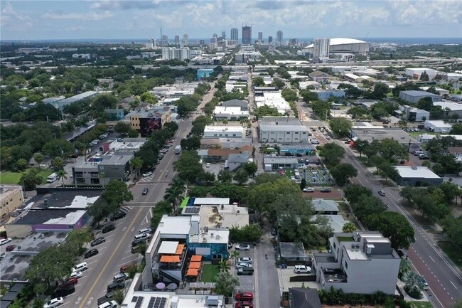 Building Photo - 2325 1st Ave S