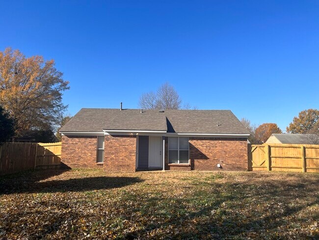 Building Photo - 6270 Jamestown Dr