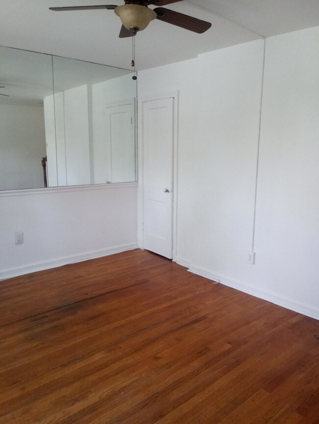 Building Photo - 4627 E Capitol St SE