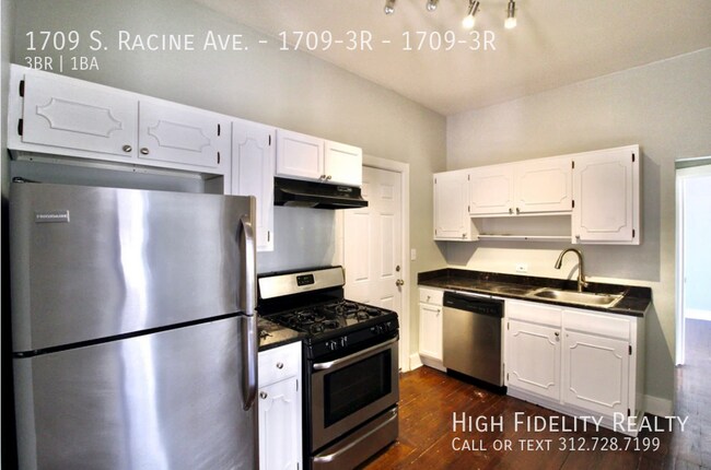 Building Photo - 1709 S Racine Ave