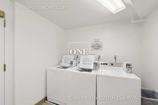 Building Photo - Panoramic San Francisco Bay Views and Unbe...