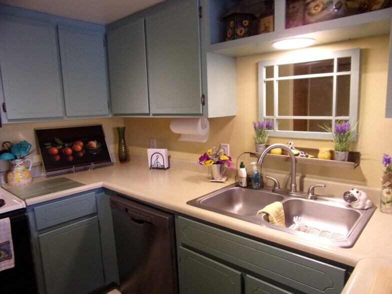 Building Photo - 1611 AZ-95