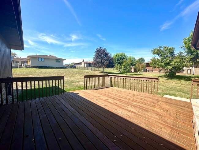 Building Photo - 14748 Sprucecreek Ln