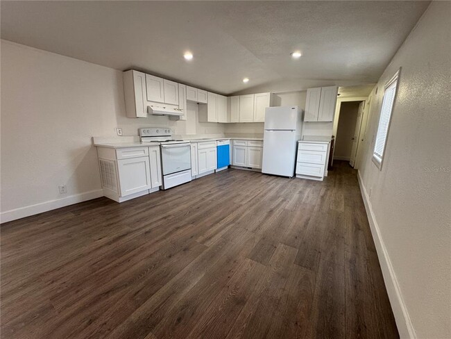 Building Photo - 112 Laureti Ln