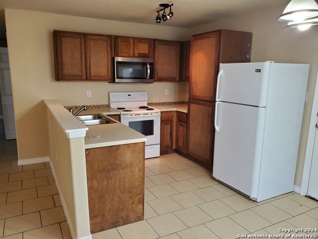 Building Photo - 203 Carranza St