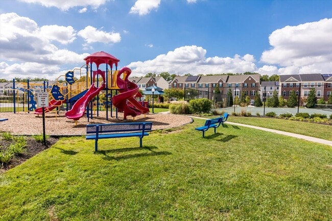 Building Photo - Tanyard Springs Townhome