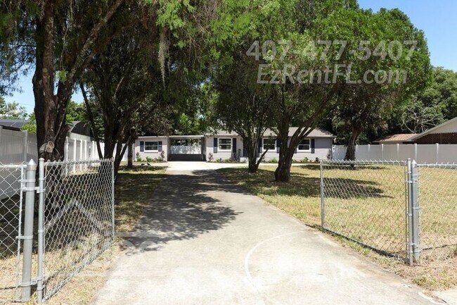 Building Photo - 135 W Chesley Ave