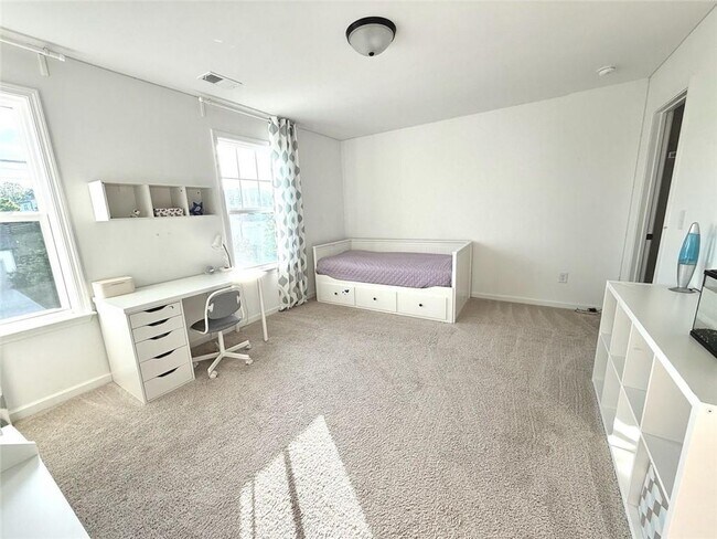 Building Photo - 5575 Coltman Dr