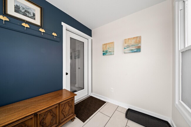 Building Photo - 80 W Geneva St