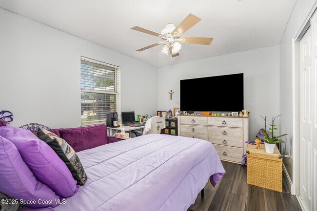 Building Photo - 1707 N Eden Cir