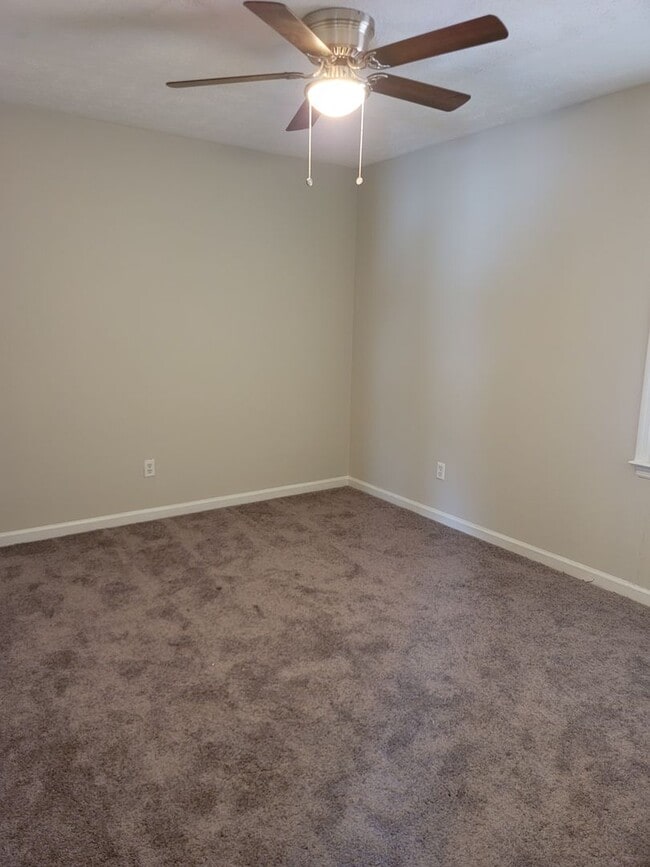 Building Photo - NEW to Rental Market! Do not Miss Out on t...