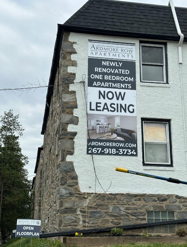 Building Photo - 2337 Haverford Rd