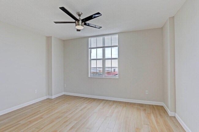 Building Photo - 651 Okeechobee Blvd