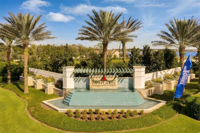 Building Photo - 5013 E Fountainwood Dr