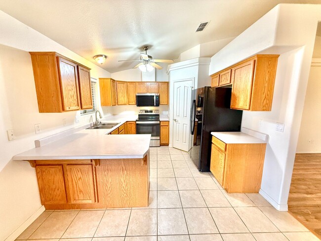 Building Photo - Available Now- Great 3 Bedroom Home in the Ranch at Long Mountain subdivision with Solar!