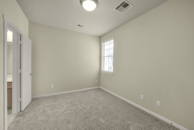 Building Photo - 323 N Spotted Fern Dr
