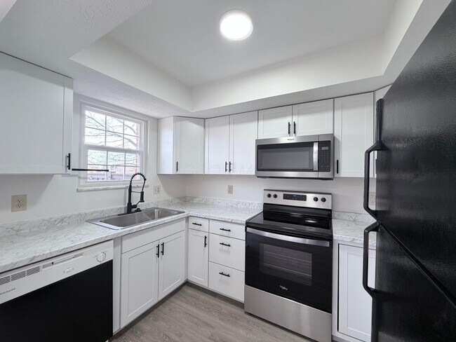 Building Photo - 5372 Portland St