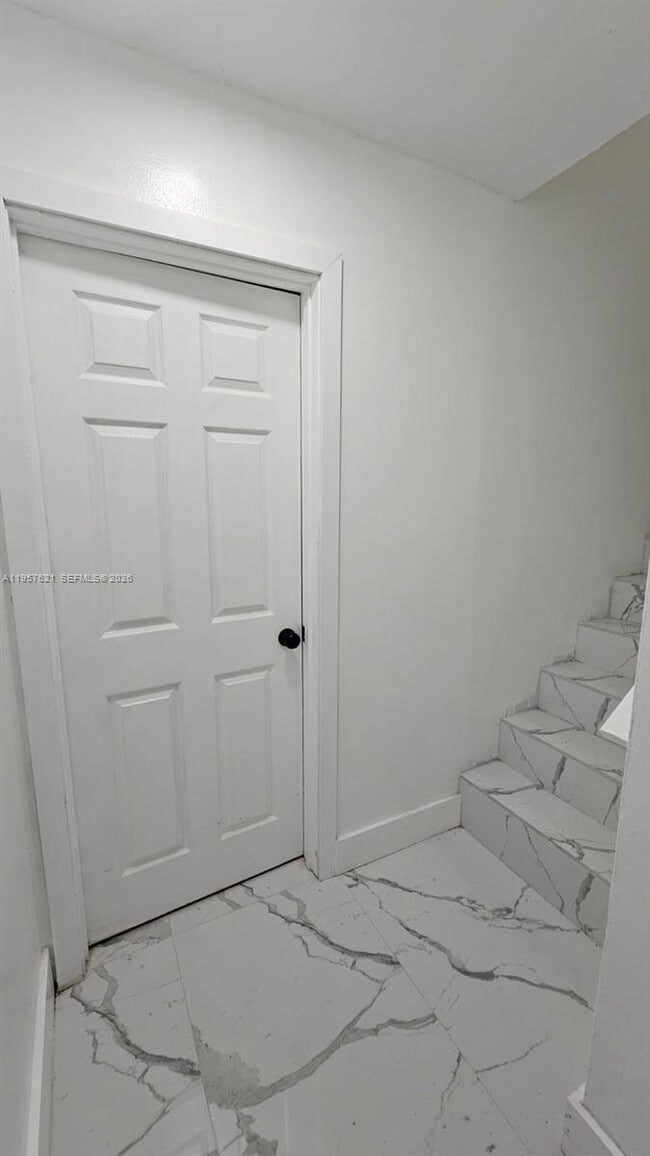 Building Photo - 7085 W Sunrise Blvd