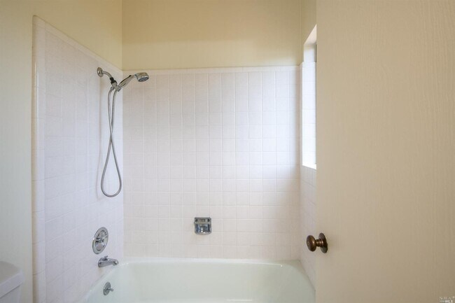 Building Photo - 24 Linda Vista Ave