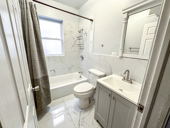 Building Photo - 7926 S Luella Ave