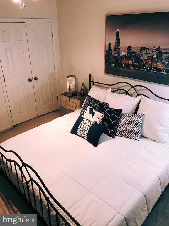 Building Photo - 7806 River Rock Way