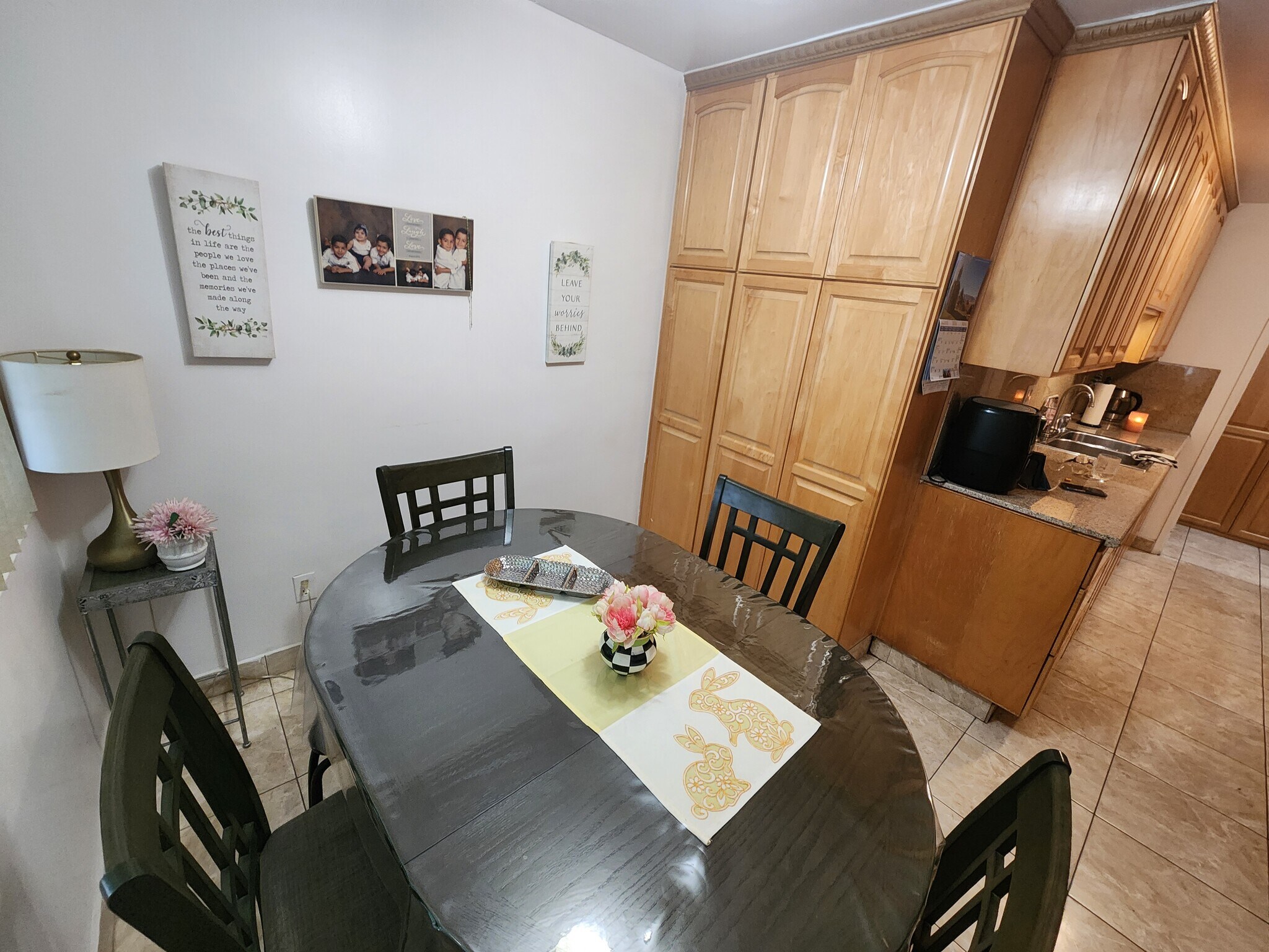 Building Photo - 6904 Radford Ave