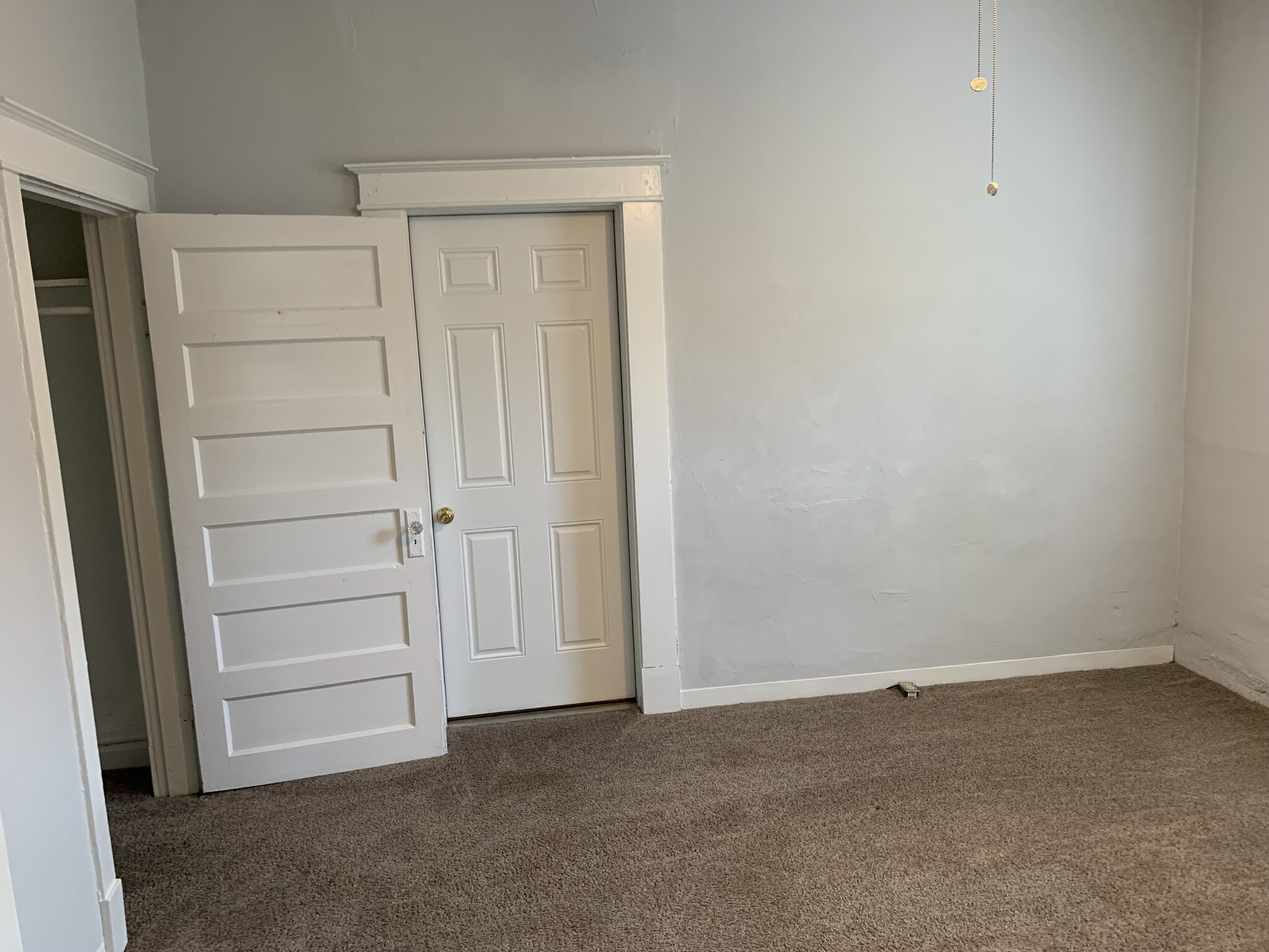 Building Photo - 2123 Lilly Ave