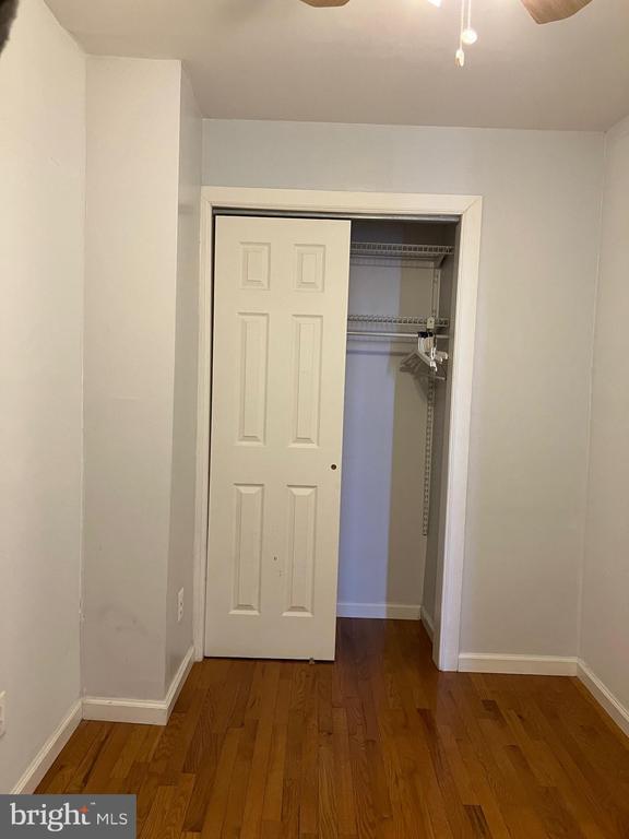 Building Photo - 1920 Fontain St