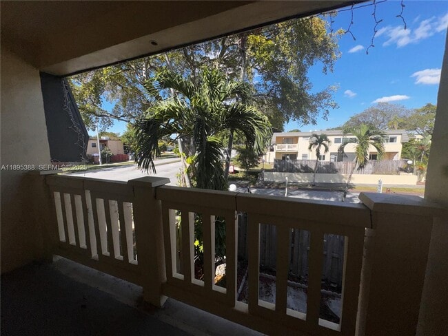 Building Photo - 8405 SW 137th Ave