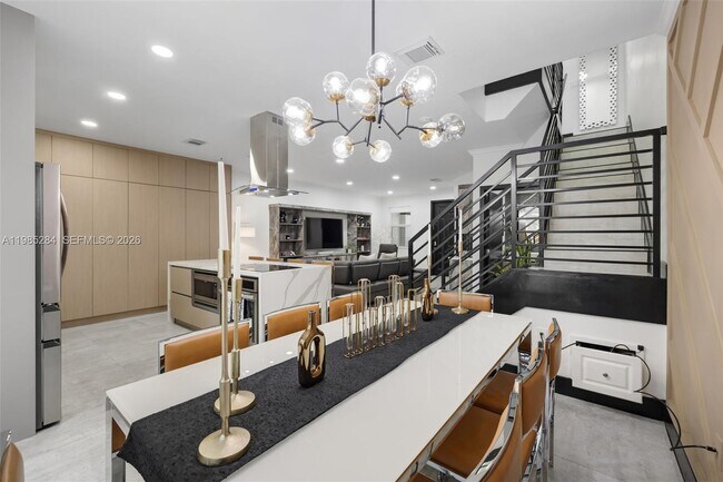 Building Photo - 7852 NW 116 Pl