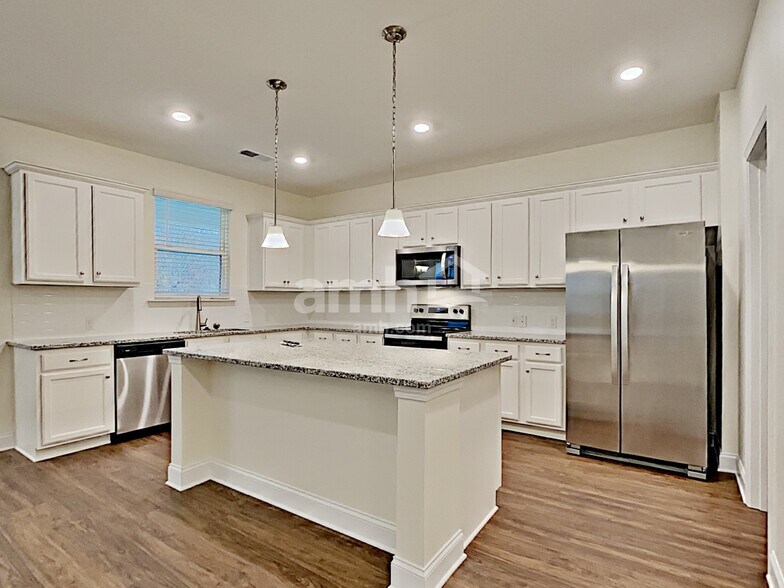 Building Photo - 17322 Alydar Commons Ln