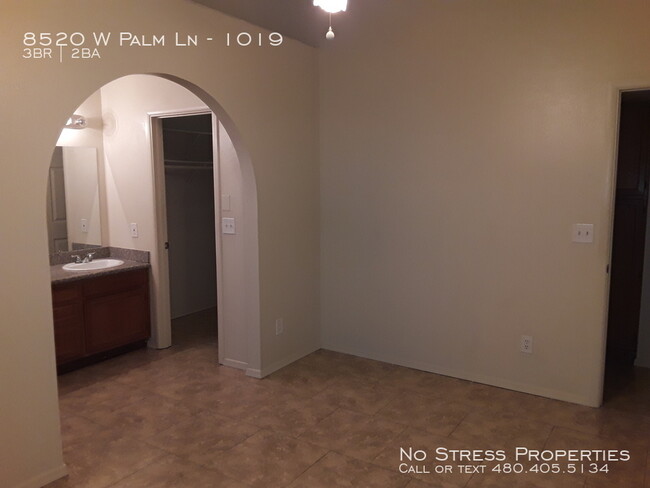 Building Photo - 8520 W Palm Ln