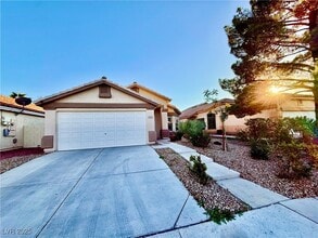 Building Photo - 923 Hollandsworth Ave