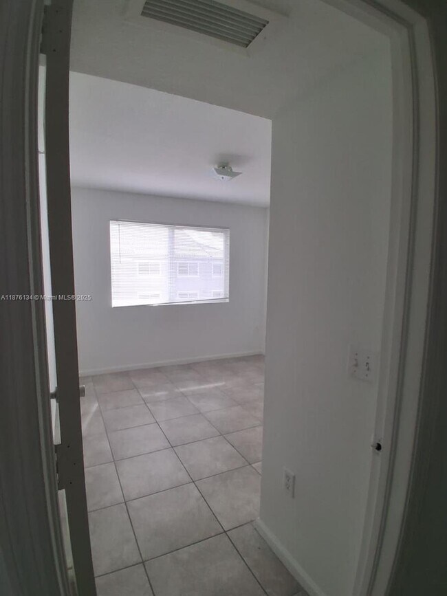 Building Photo - 15460 SW 284th St
