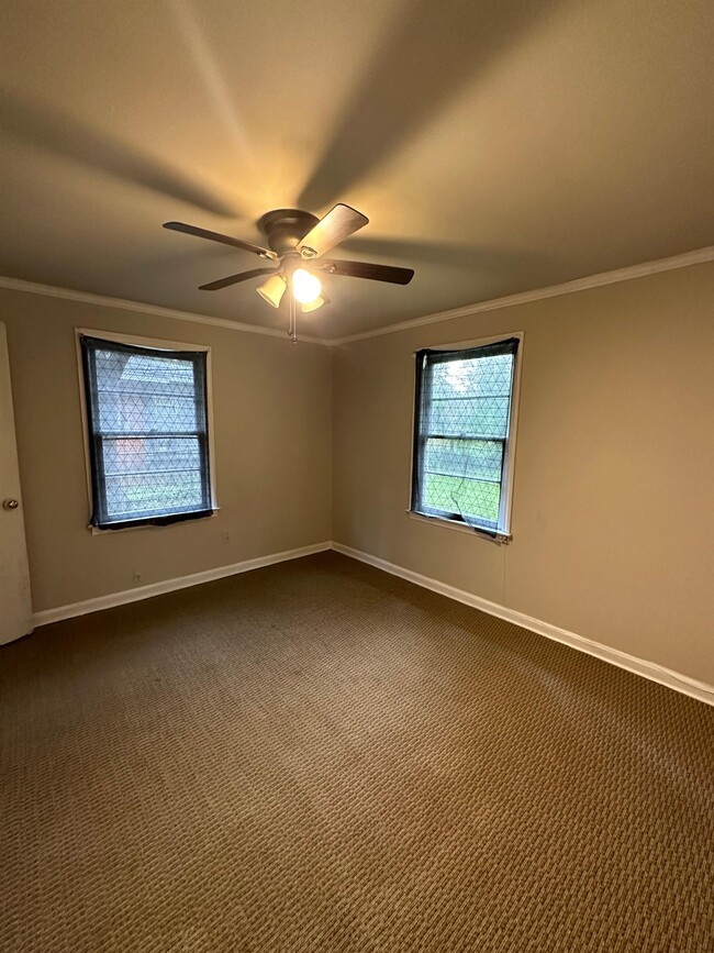 Building Photo - 2741 Coral Way