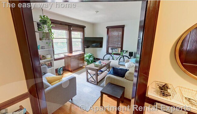 Building Photo - 157 Summer St