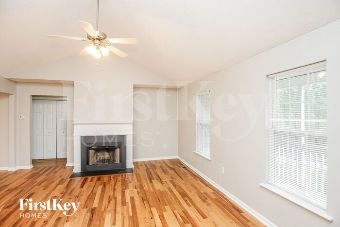 Building Photo - 309 Blue Springs Way