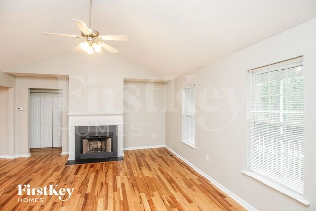 Building Photo - 309 Blue Springs Way