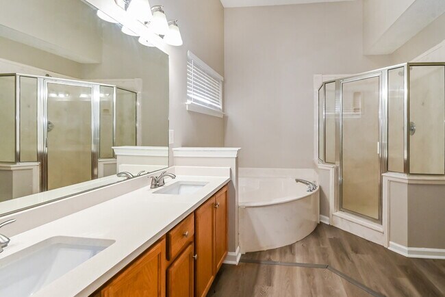 Building Photo - 9044 Snow Drift Ln