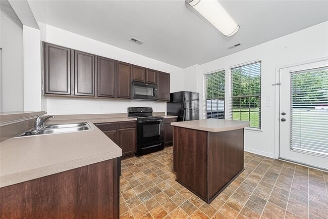 Building Photo - 3129 Weathers Blvd
